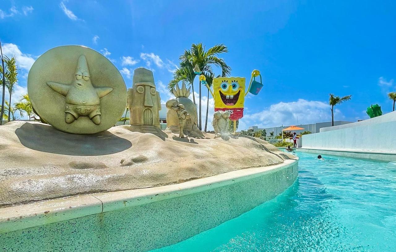 Nickelodeon Hotels & Resorts Riviera Maya Puerto Morelos Exterior foto SpongeBob Squarepants and Patrick Star at the Nickelodeon Hotel
